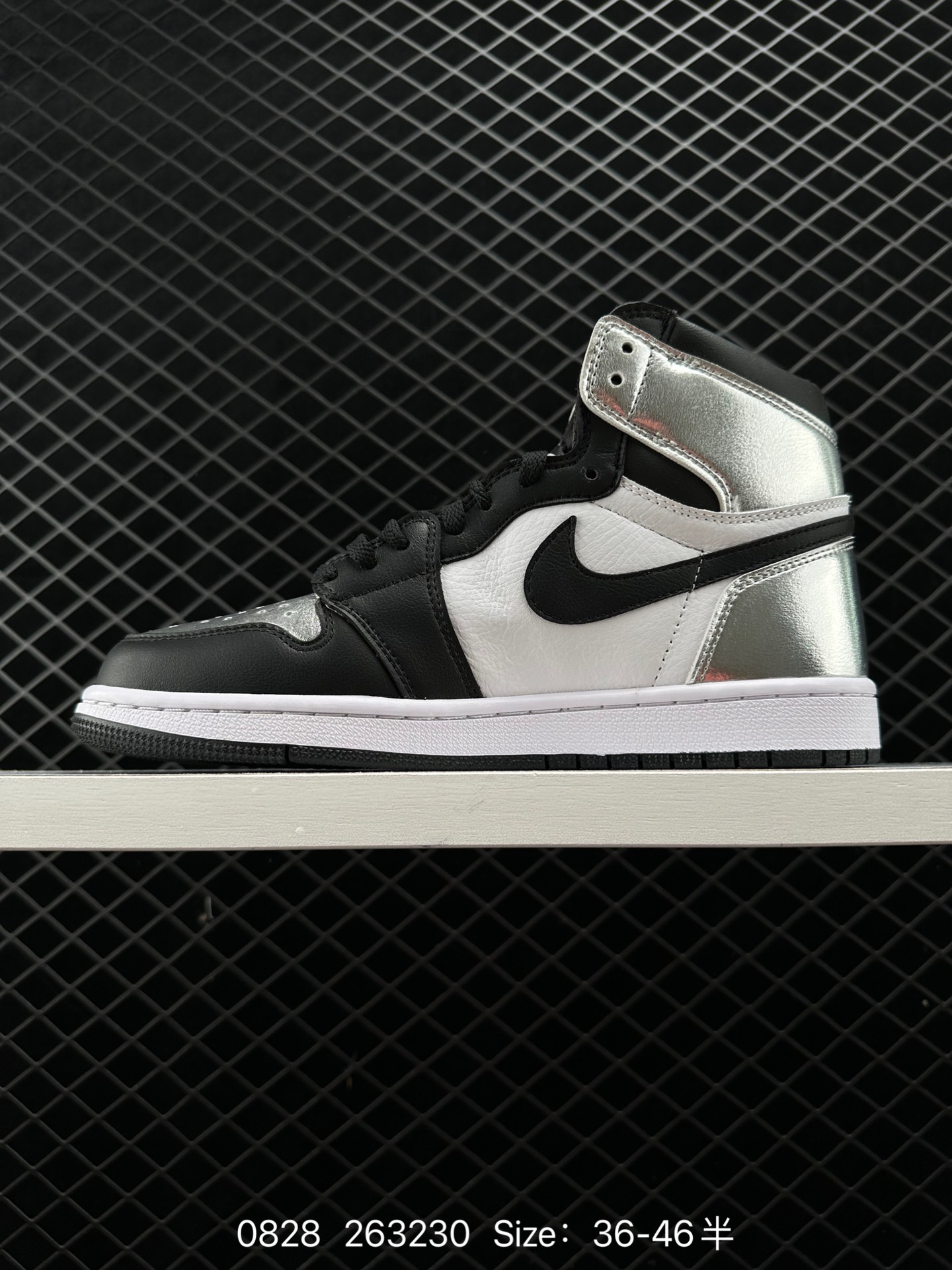 Nike Air Jordan 1 Retro High OG”Black/White“